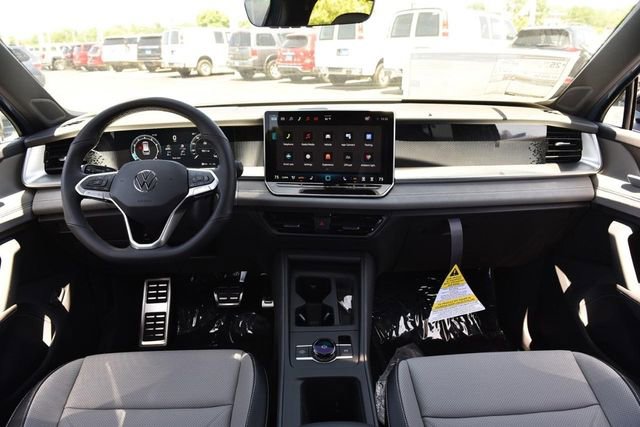 New 2026 Volkswagen Tiguan SE R-Line AWD/4WD image 7
