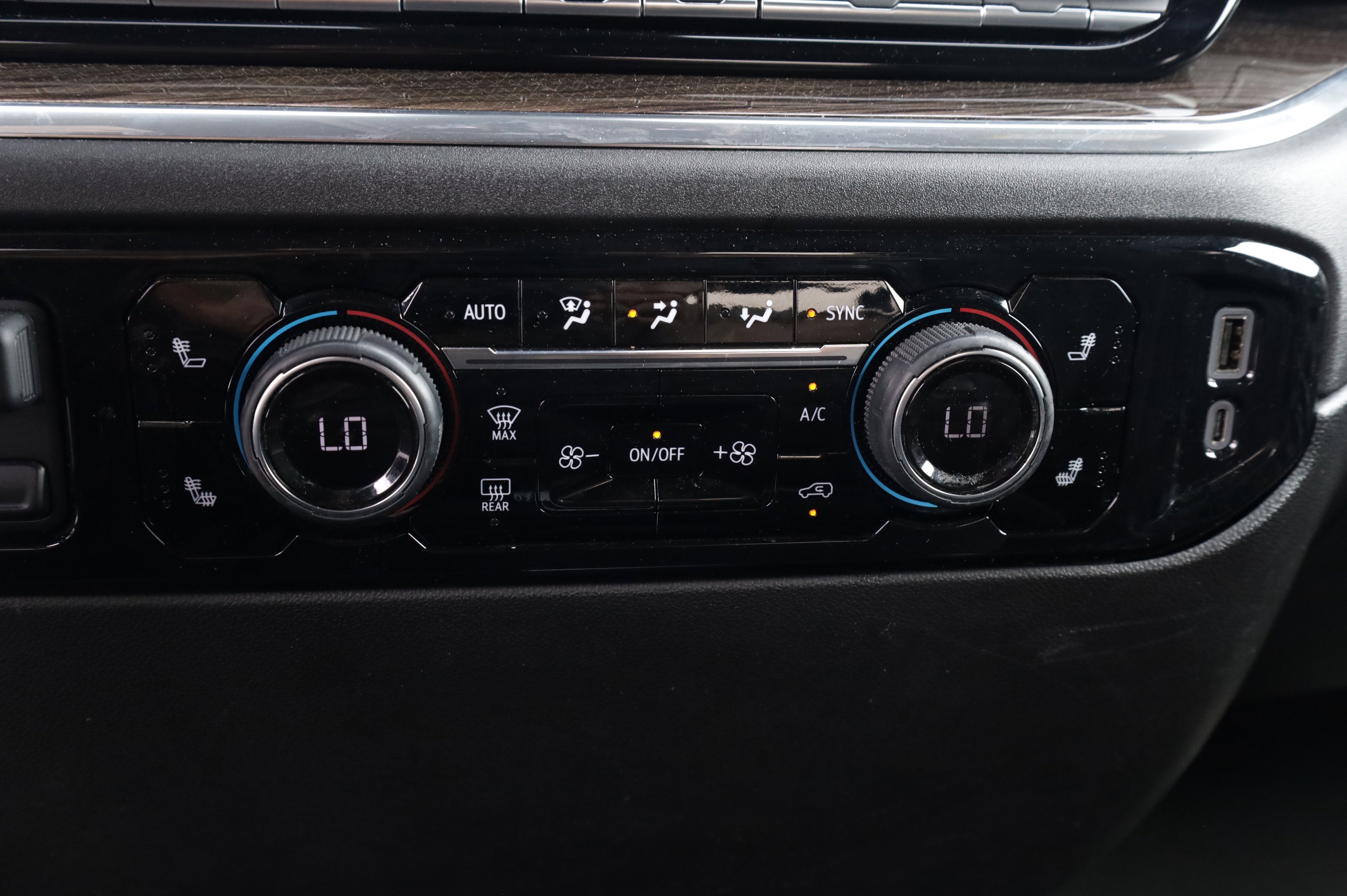 Used 2025 Chevrolet Silverado 1500 LT image 15