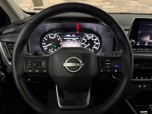 Certified 2025 Nissan Rogue SV image 17