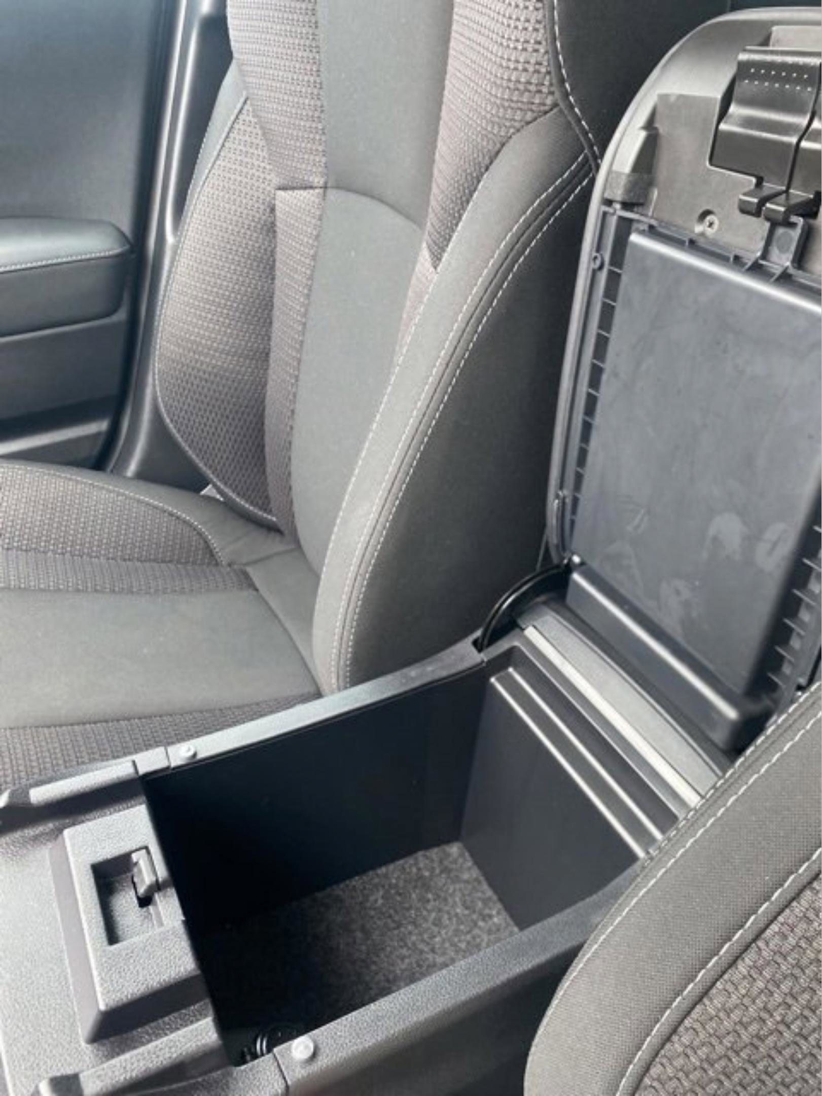 Used 2024 Subaru Outback Premium w/ Popular Package #1A image 30