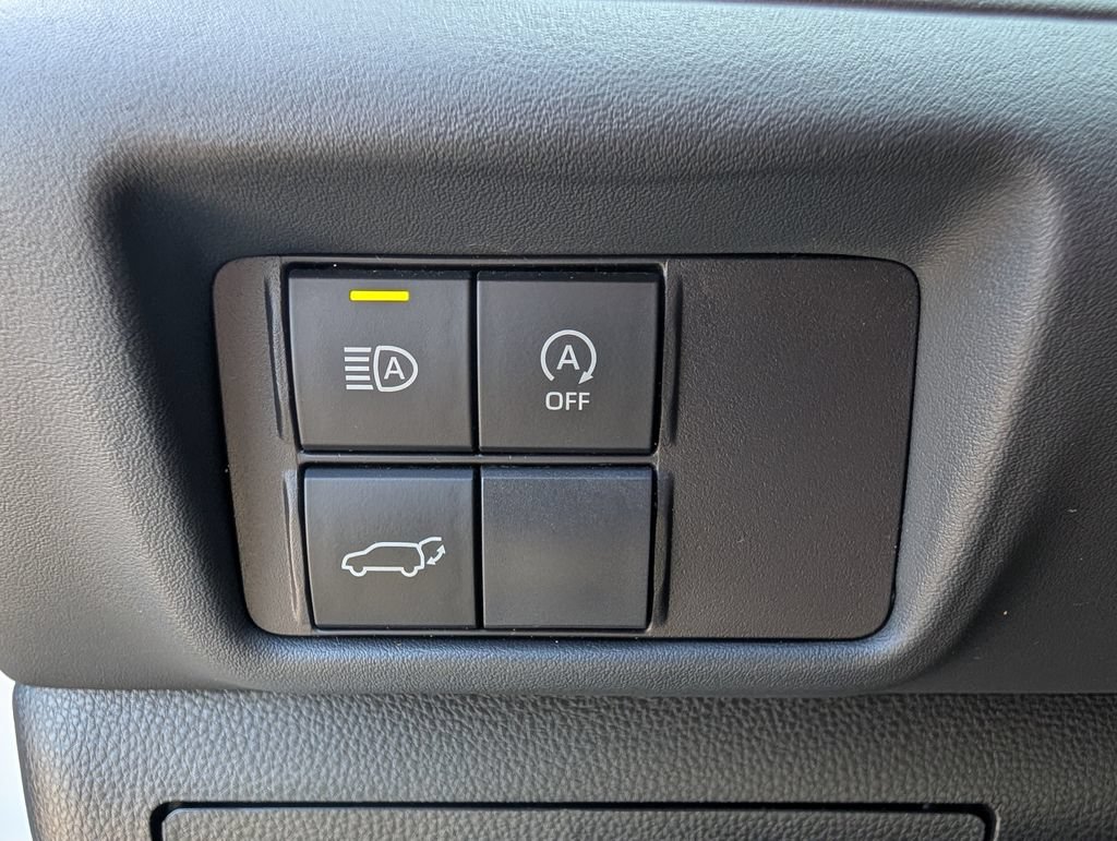 Used 2023 Toyota Highlander XSE FWD image 10
