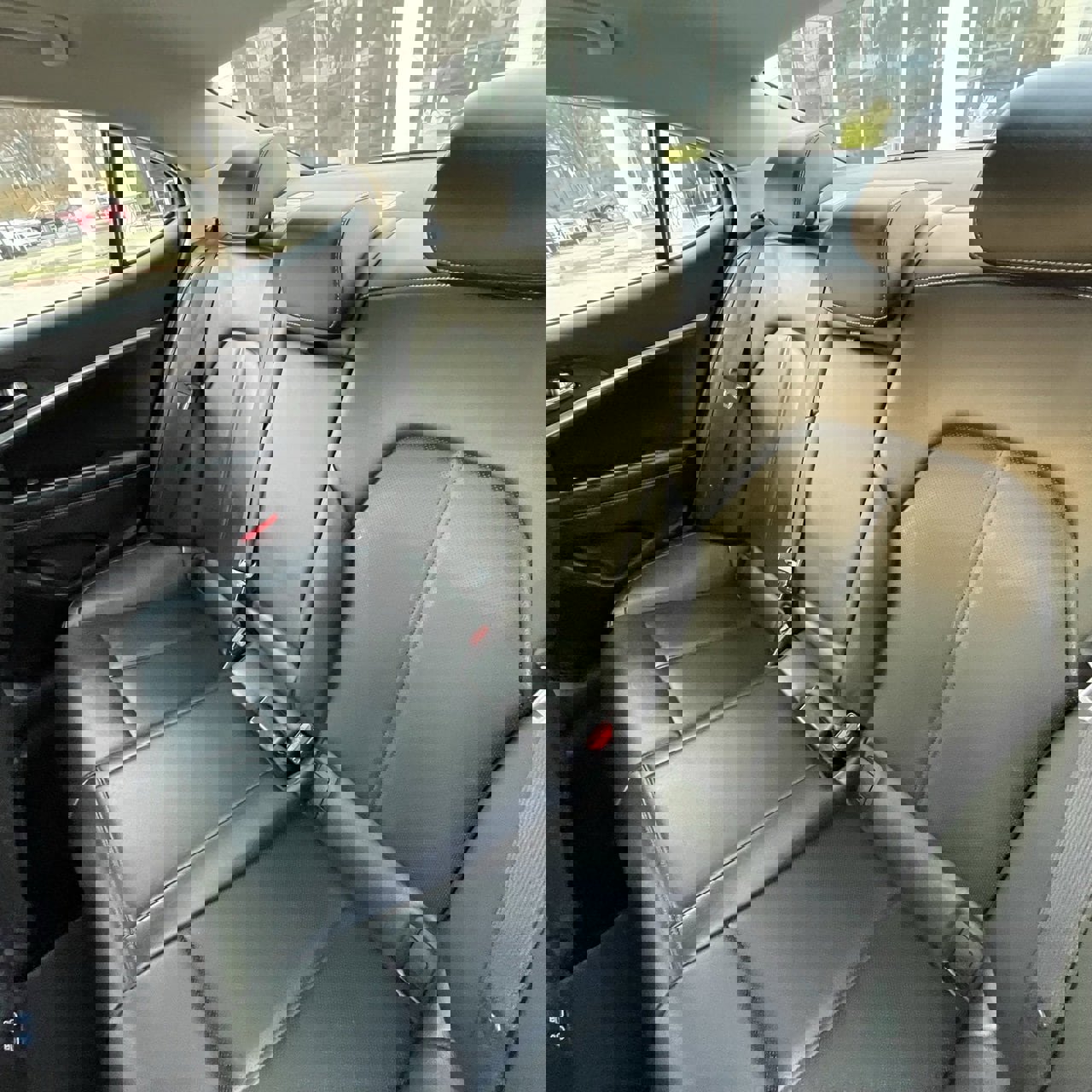 Used 2025 Genesis G70 2.5T image 23