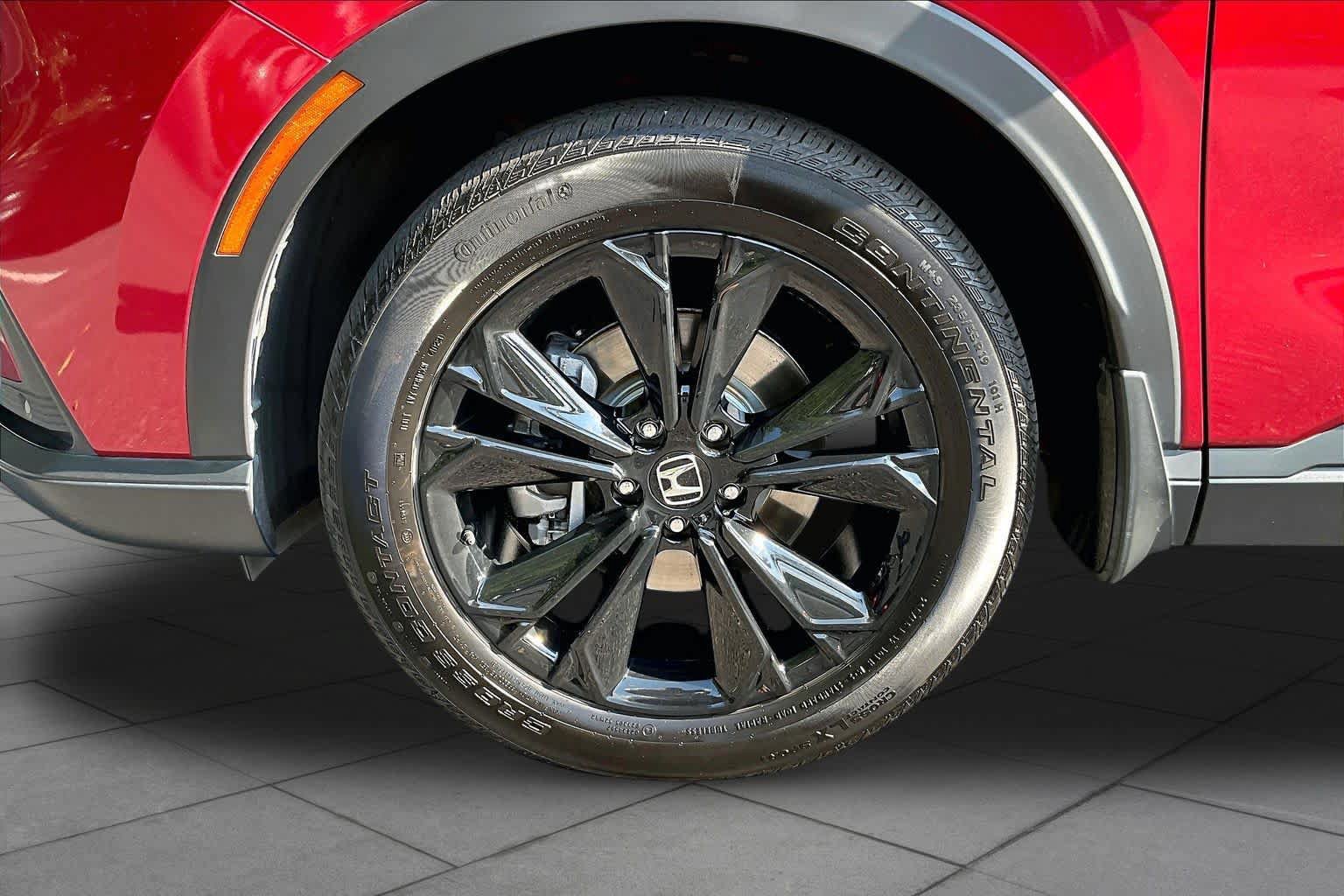 Used 2024 Honda CR-V Sport Touring image 11