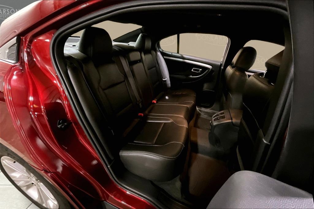 Used 2013 Ford Taurus SEL image 16