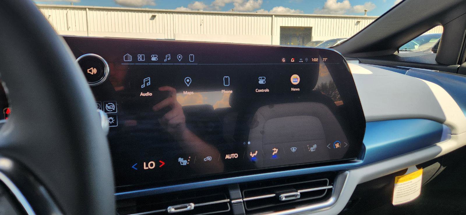 New 2026 Chevrolet Equinox EV LT image 15