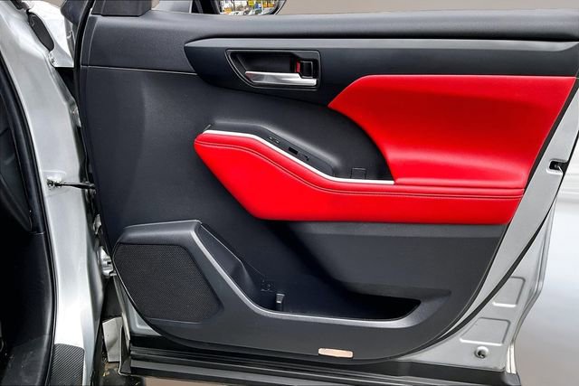 Used 2022 Toyota Highlander XSE image 26