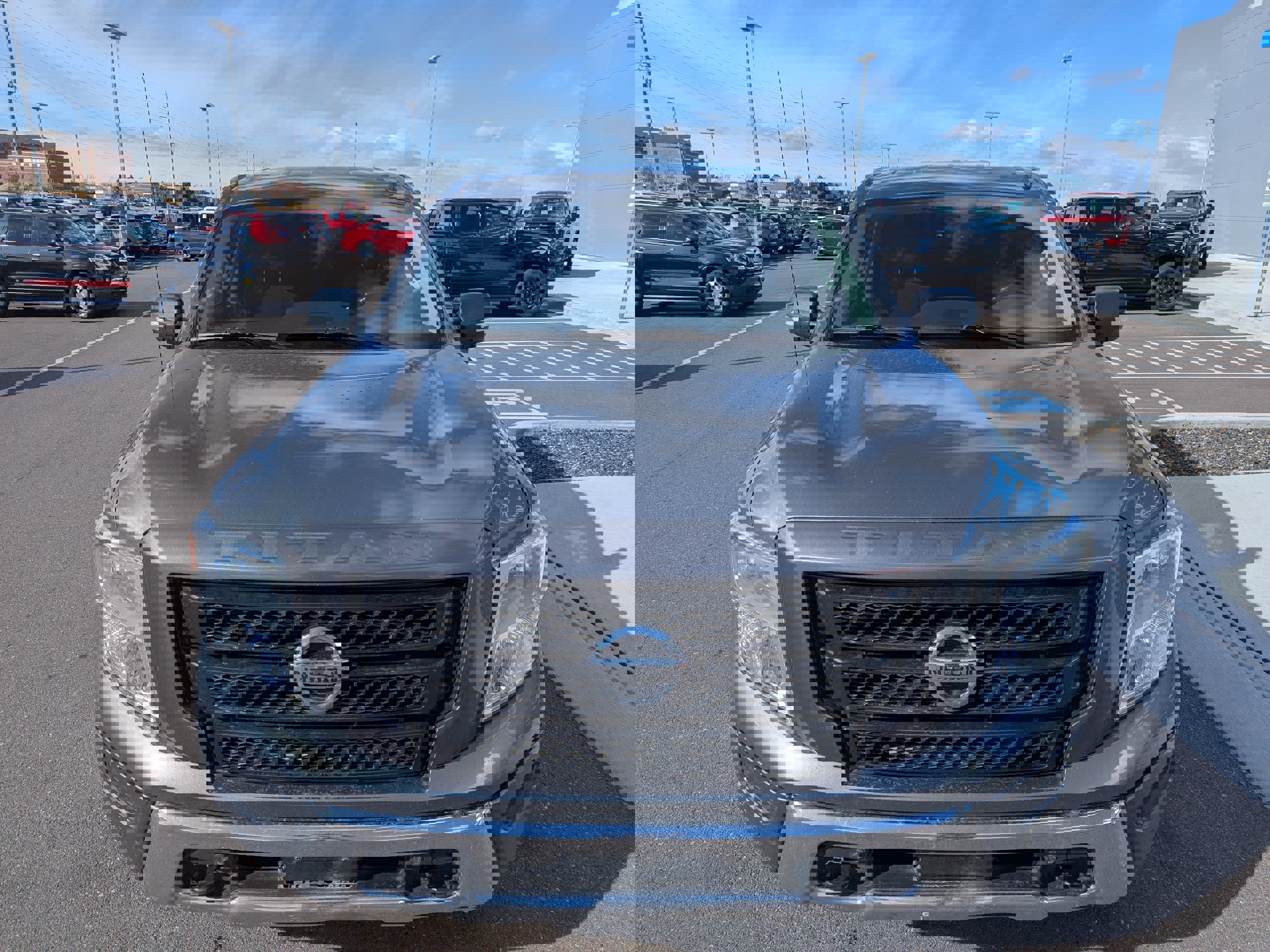 Used 2020 Nissan Titan SV w/ SV Convenience Package image 6