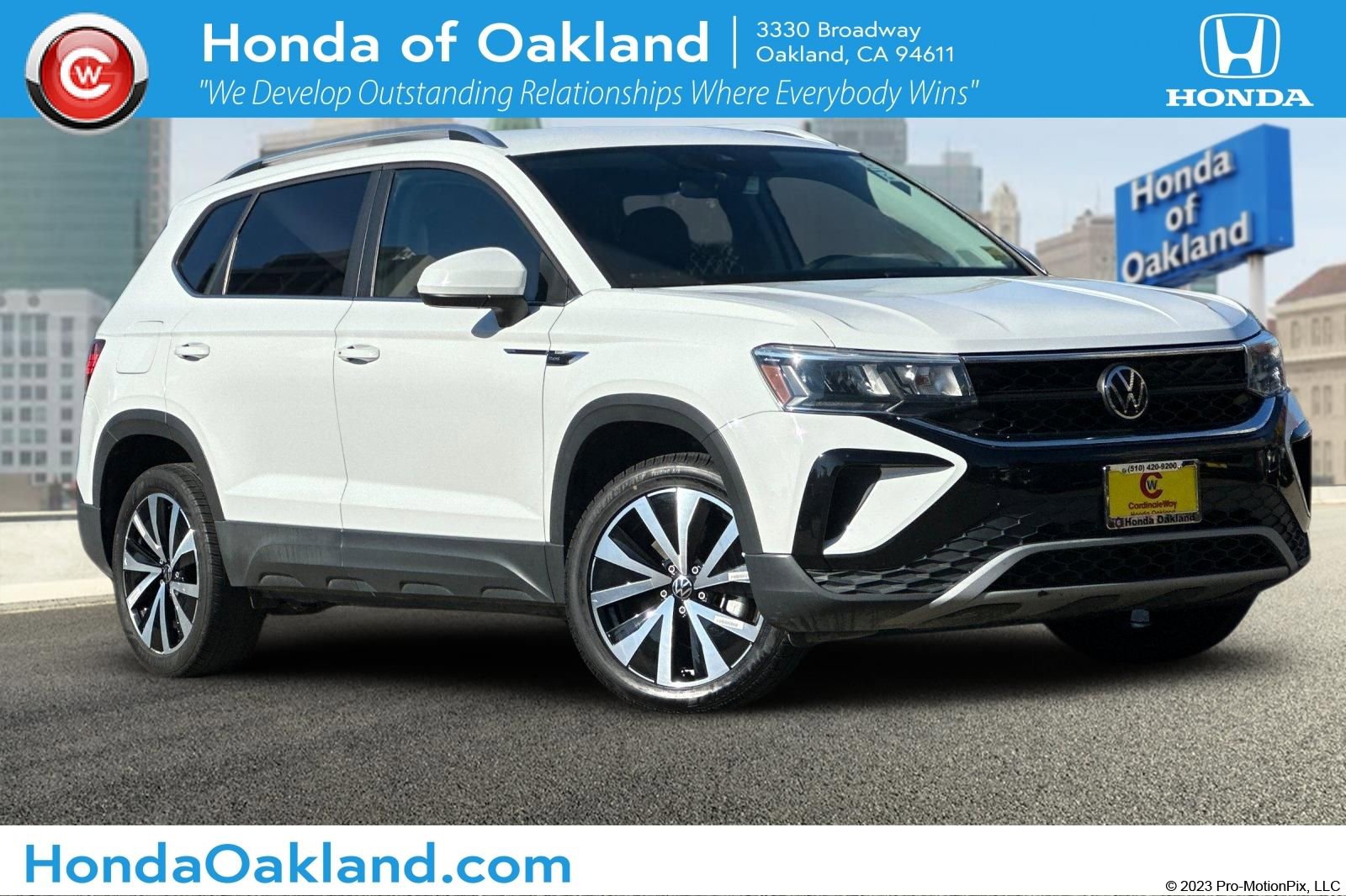 Used 2024 Volkswagen Taos SE image 1