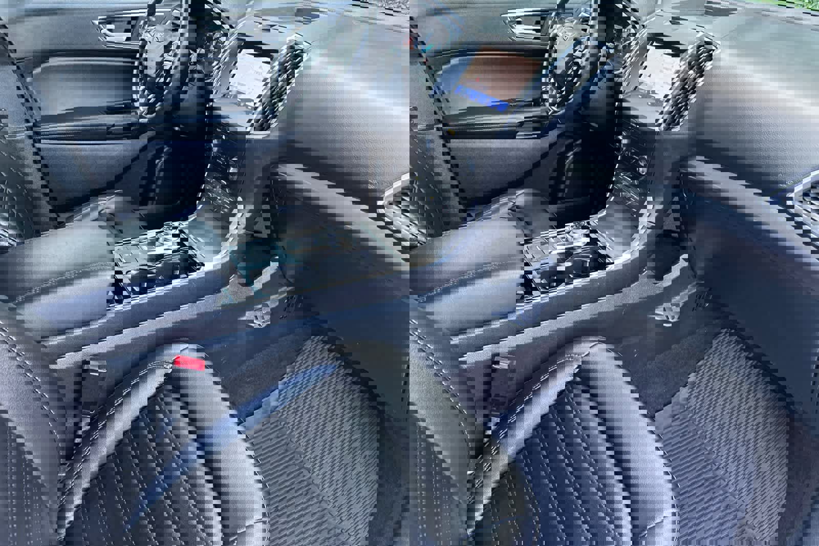 Used 2020 Ford Edge SEL image 17