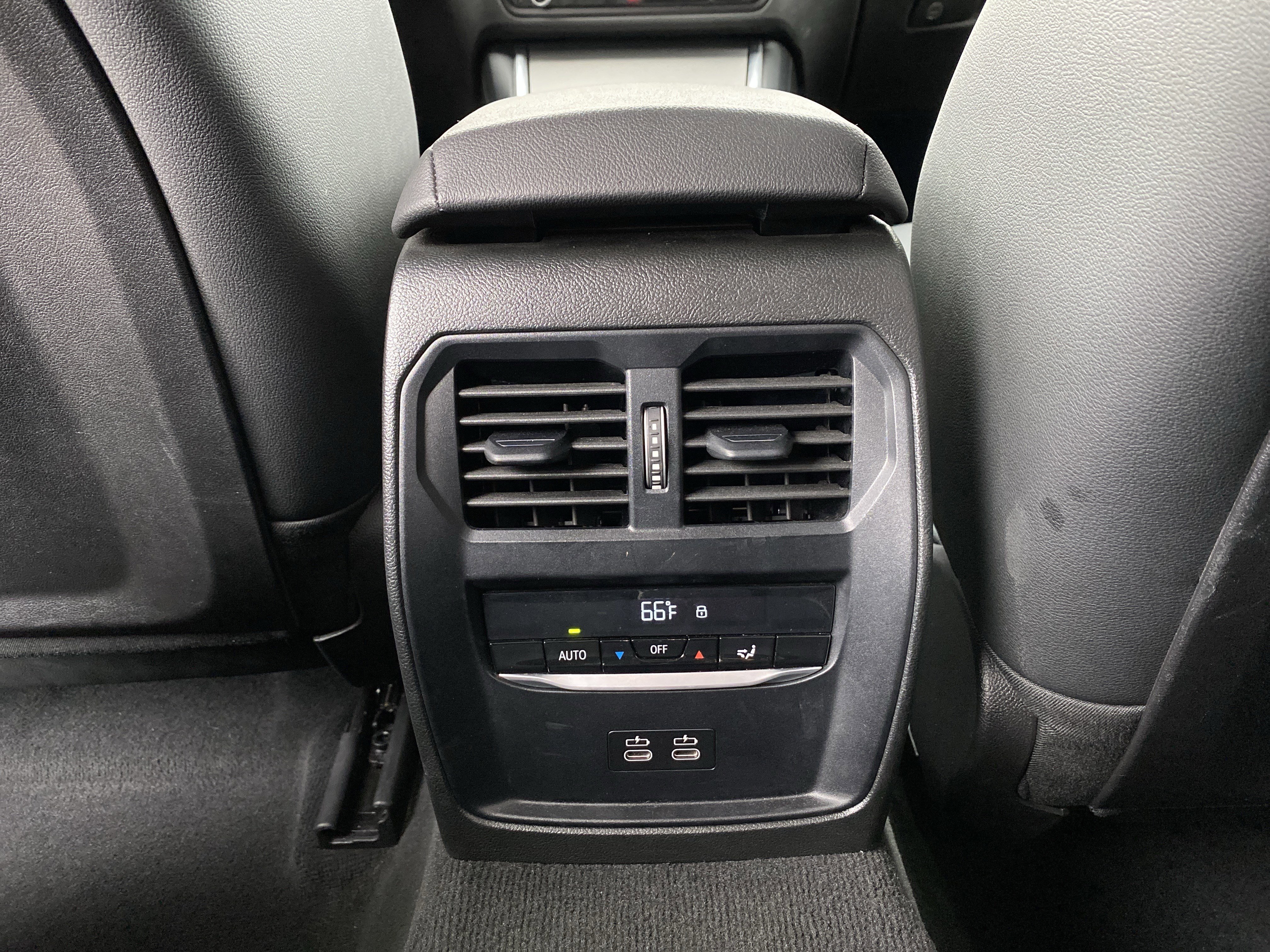 Used 2025 BMW M340i w/ Premium Package image 41