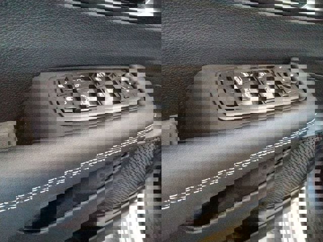 New 2026 Chrysler Voyager LX image 32