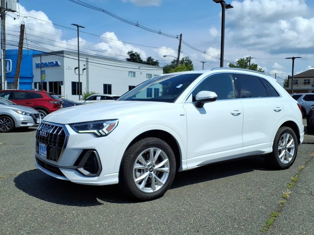 Used 2025 Audi Q3 2.0T Premium AWD/4WD image 3