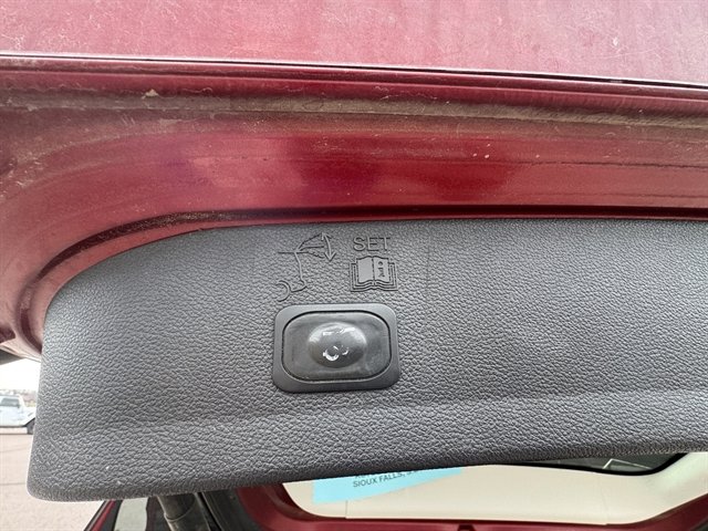 Used 2018 Ford Escape SEL image 13