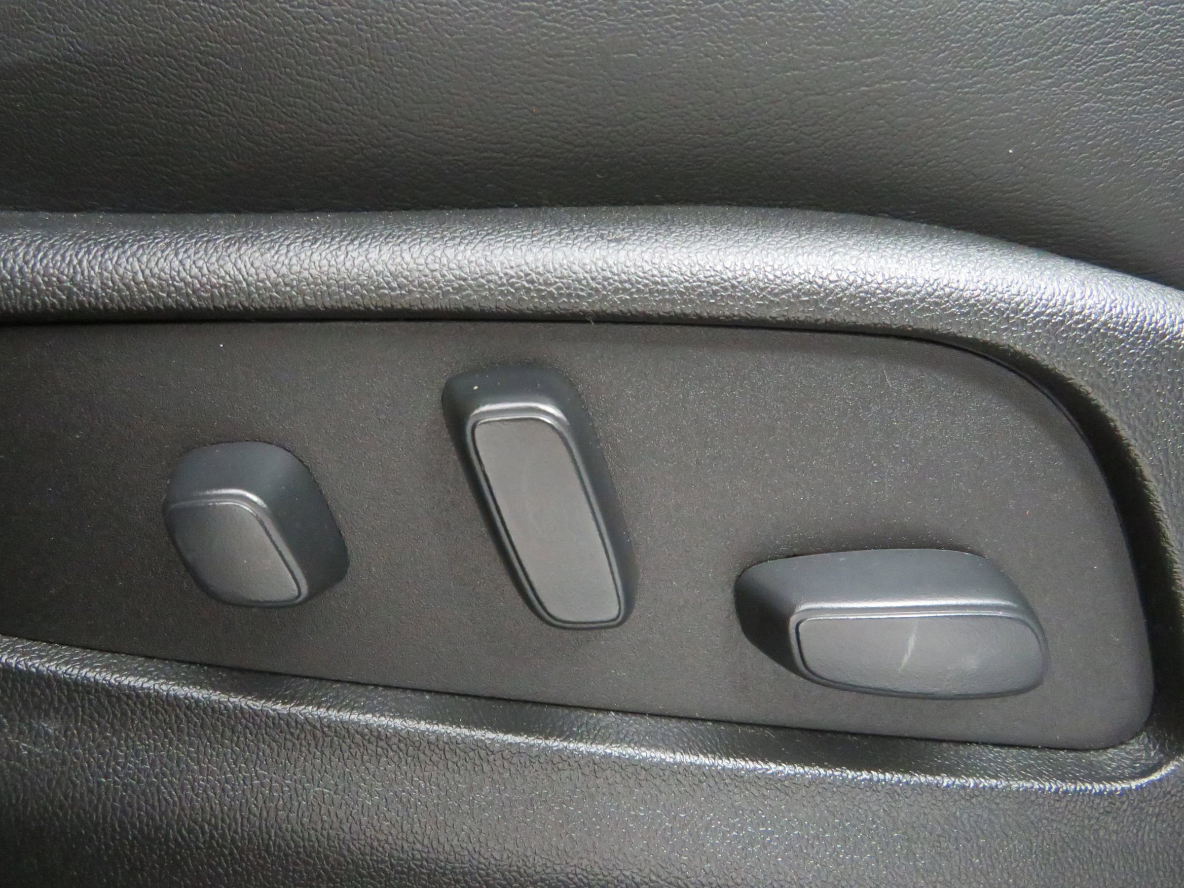 Used 2020 Cadillac XT4 Premium Luxury image 39