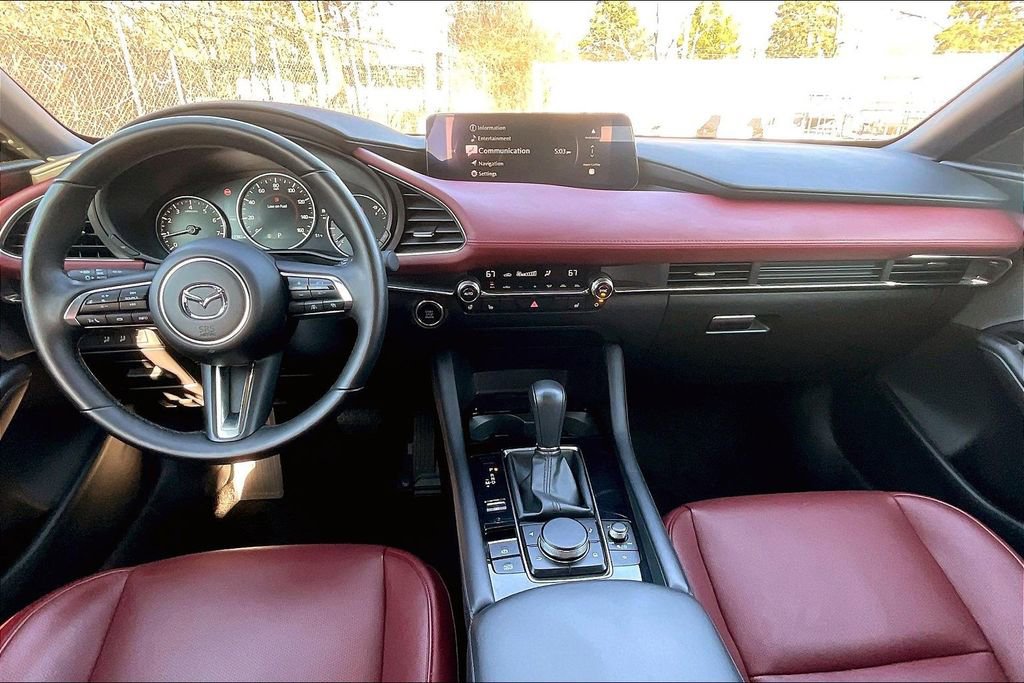 Certified 2025 MAZDA MAZDA3 Hatchback w/ Appearance Package image 15