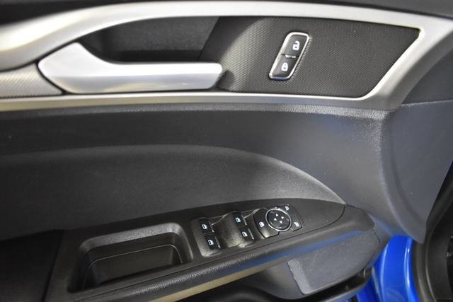 Used 2020 Ford Fusion SE FWD image 8
