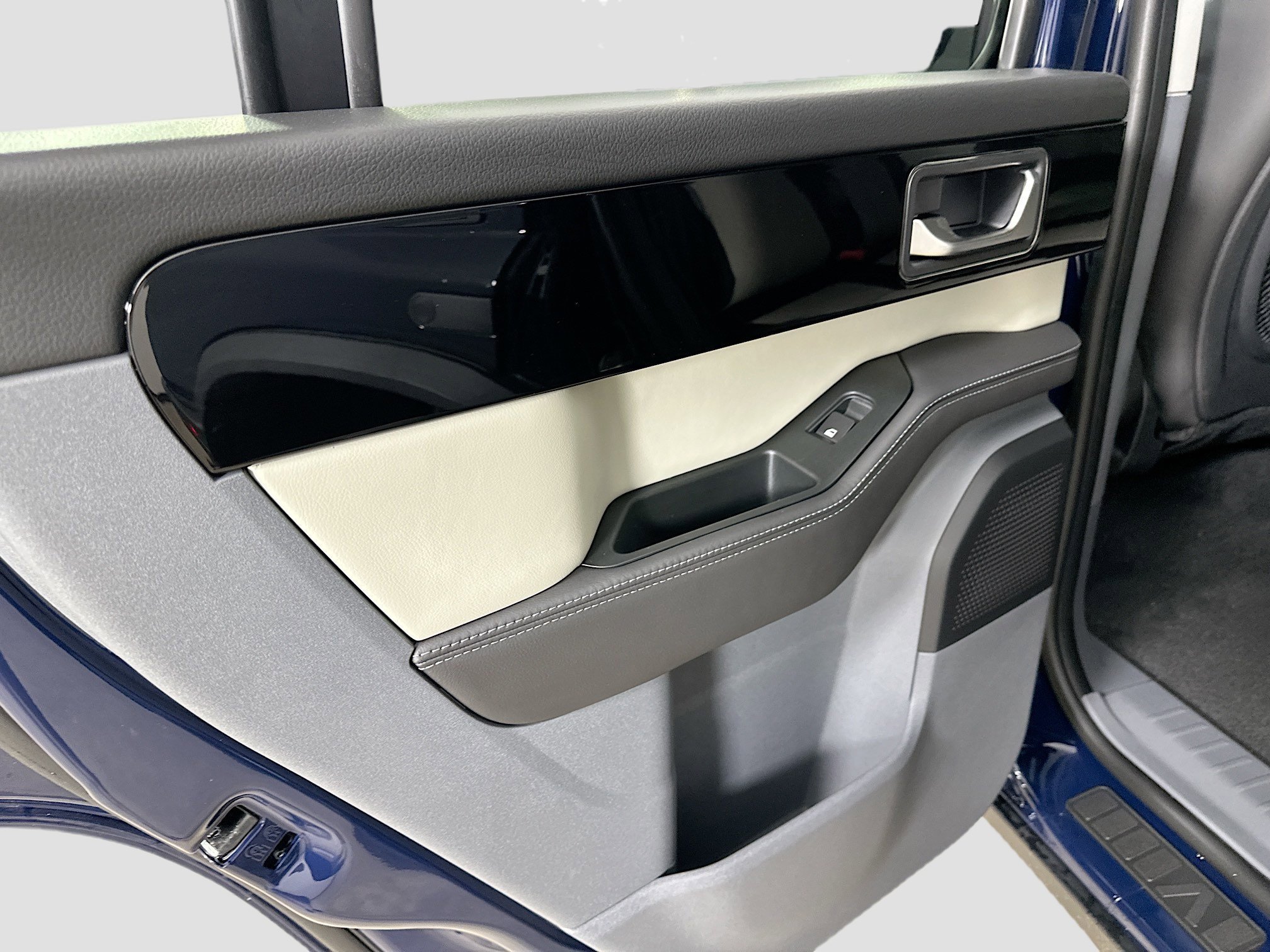 New 2026 INEOS Grenadier Station Wagon AWD/4WD image 36