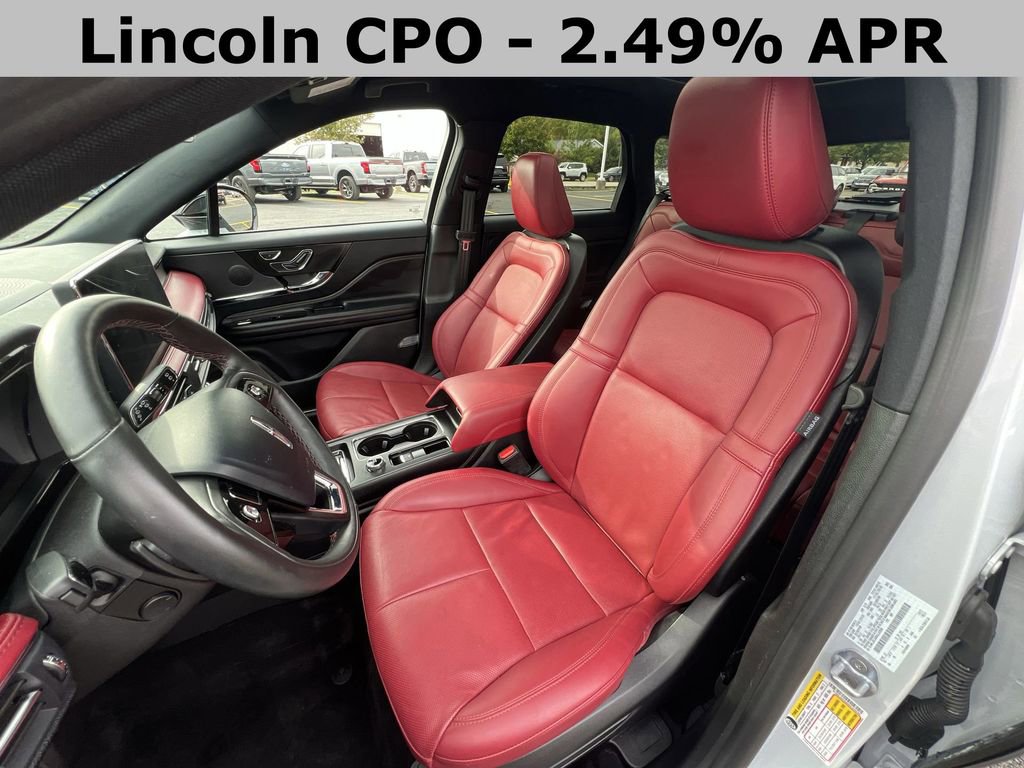 Used 2025 Lincoln Corsair Reserve w/ Rear Removable Package Tray image 19