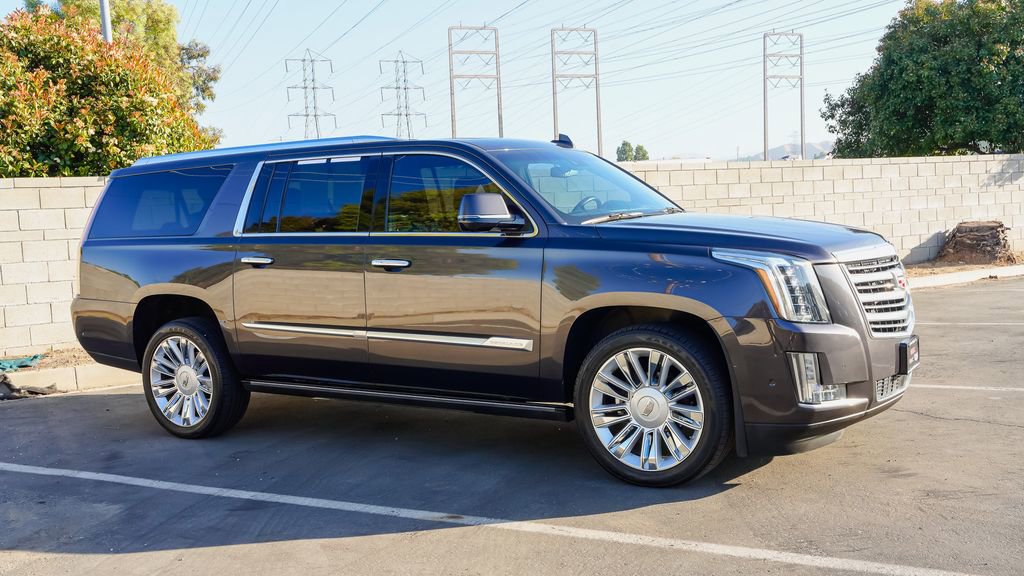 Used 2018 Cadillac Escalade ESV Platinum AWD/4WD image 6