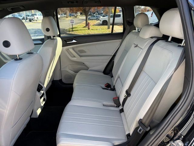 Used 2023 Volkswagen Tiguan SE R-Line image 17