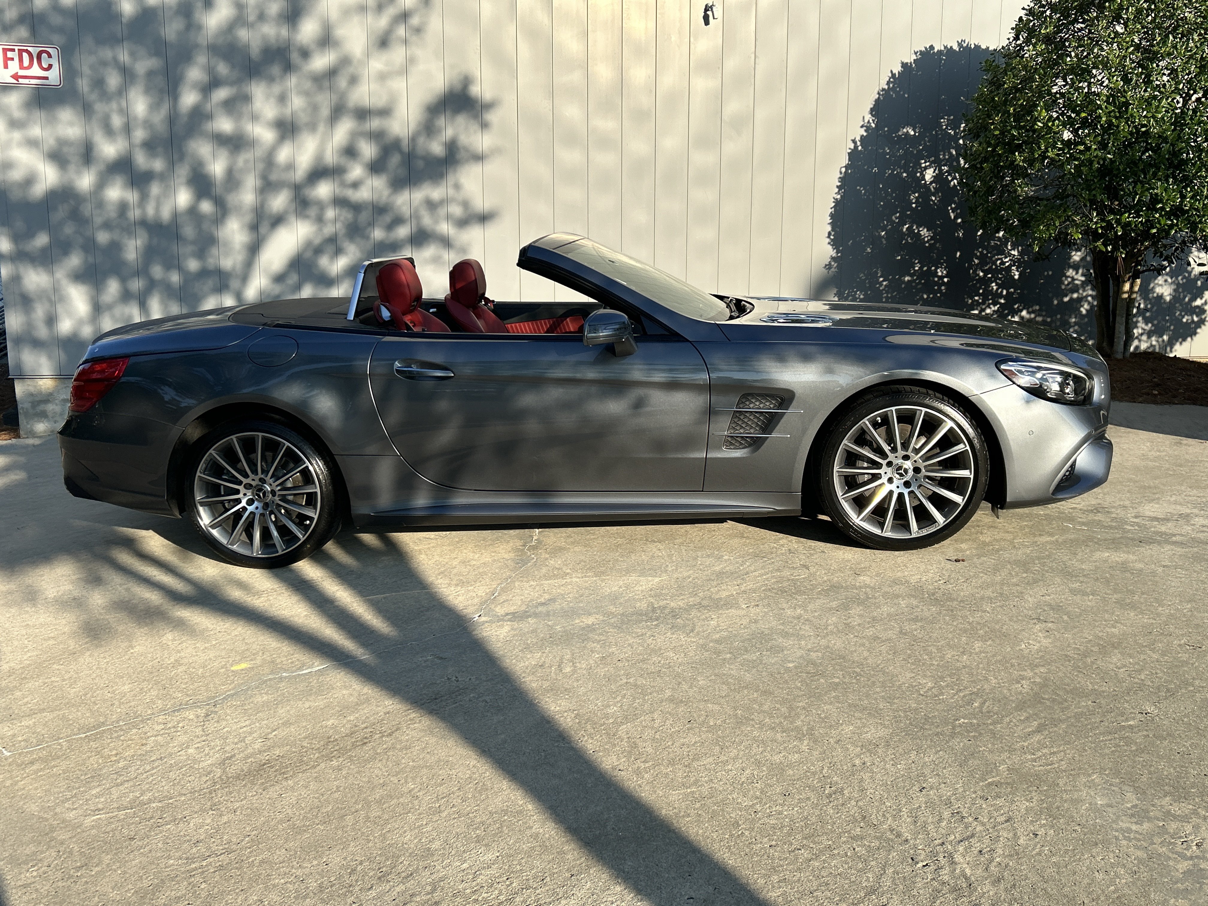 Used 2018 Mercedes-Benz SL 450 image 9