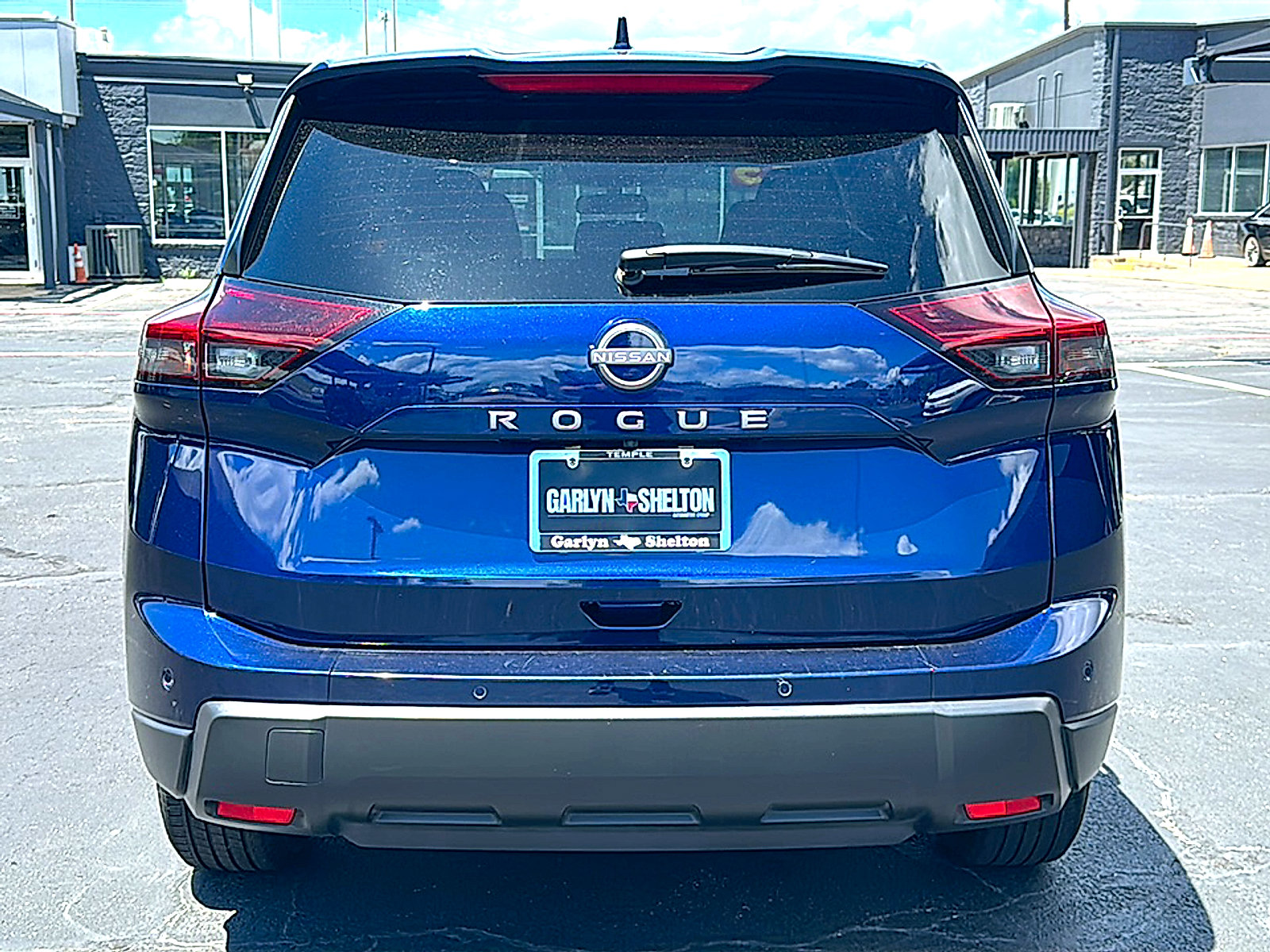 Used 2025 Nissan Rogue SV FWD image 7