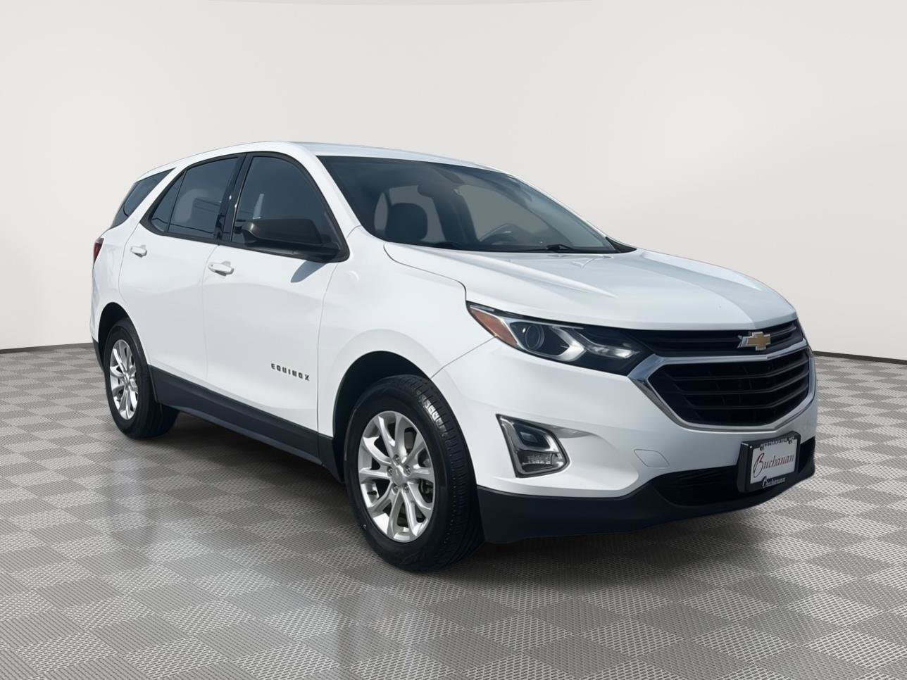 Used 2018 Chevrolet Equinox LS image 3