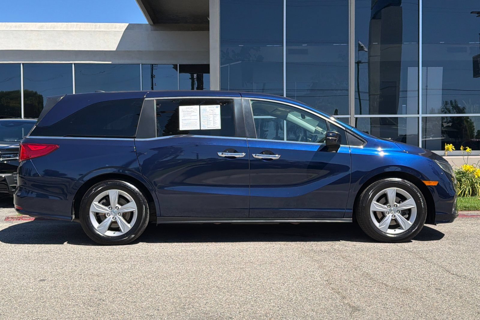 Used 2020 Honda Odyssey EX image 3