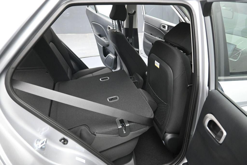 New 2026 Hyundai Venue SE FWD image 26