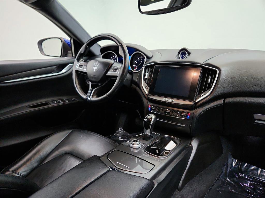 Used 2018 Maserati Ghibli image 25