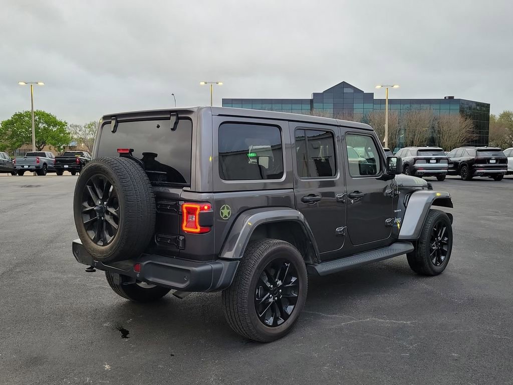 Used 2021 Jeep Wrangler Unlimited Sahara w/ Cold Weather Group image 17