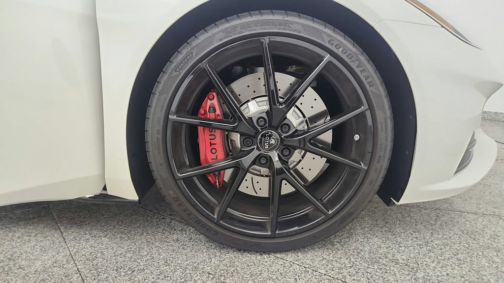 Used 2026 Lotus Emira SE RWD image 28