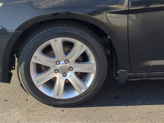 Used 2012 Chrysler 200 Touring w/ Cold Weather Group FWD image 13