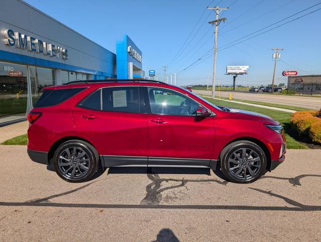 Used 2022 Chevrolet Equinox RS w/ RS Leather Package AWD/4WD image 2
