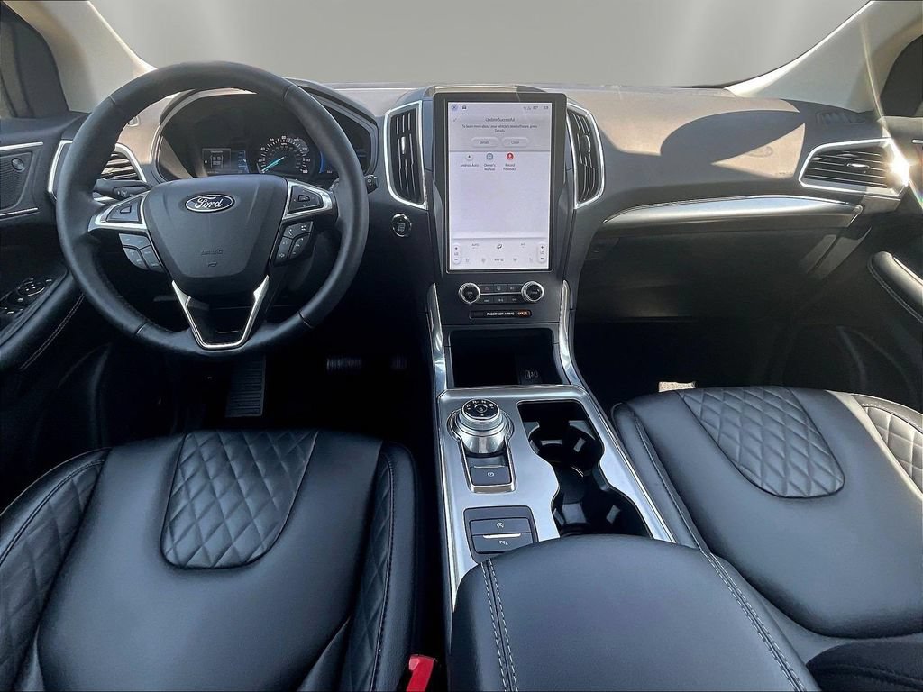 Used 2024 Ford Edge Titanium AWD/4WD image 9