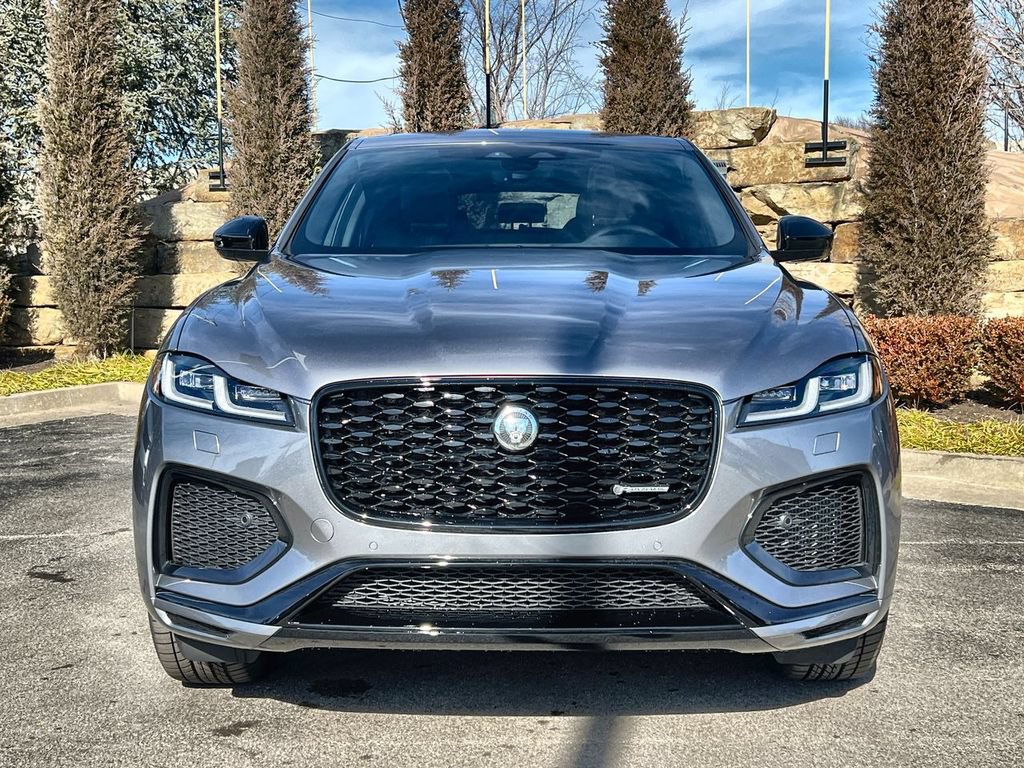 Used 2025 Jaguar F-PACE R-Dynamic S AWD/4WD image 8