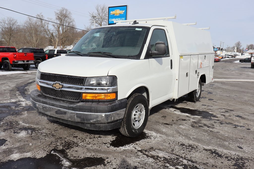 New 2025 Chevrolet Express 3500 w/ Power Convenience Package image 28