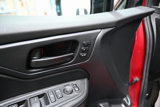 Used 2025 Honda Odyssey Sport-L image 29