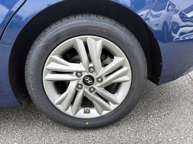 Used 2020 Hyundai Elantra SEL FWD image 17