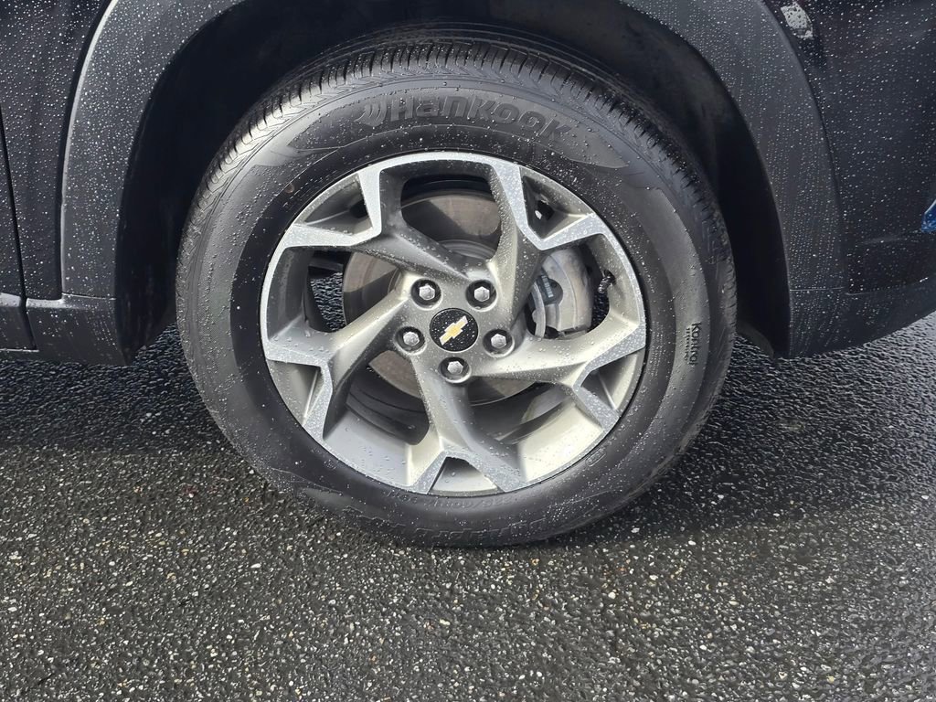 Certified 2025 Chevrolet Trax LT w/ LT Convenience Package FWD image 9