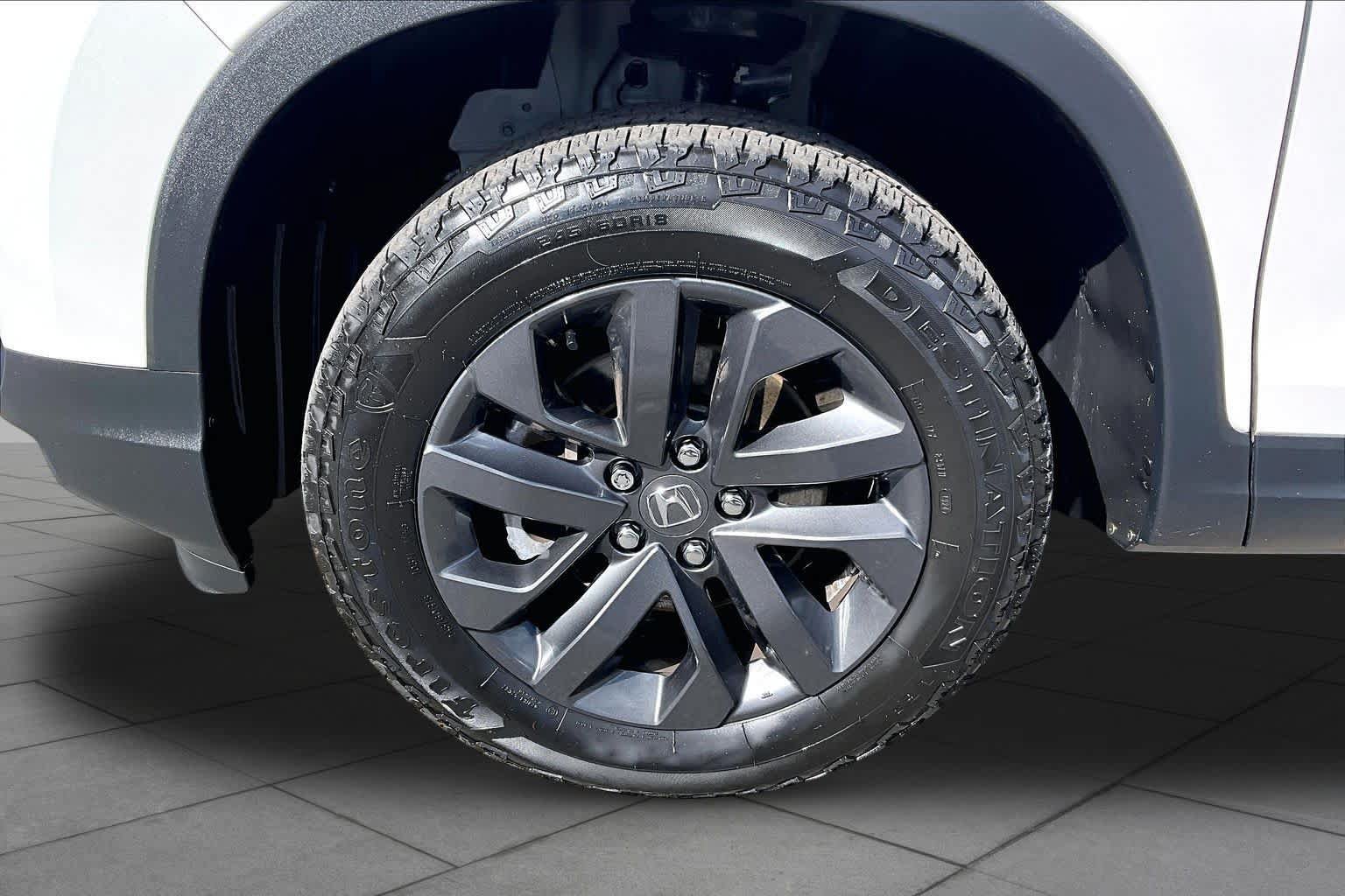 Used 2024 Honda Ridgeline Sport image 11