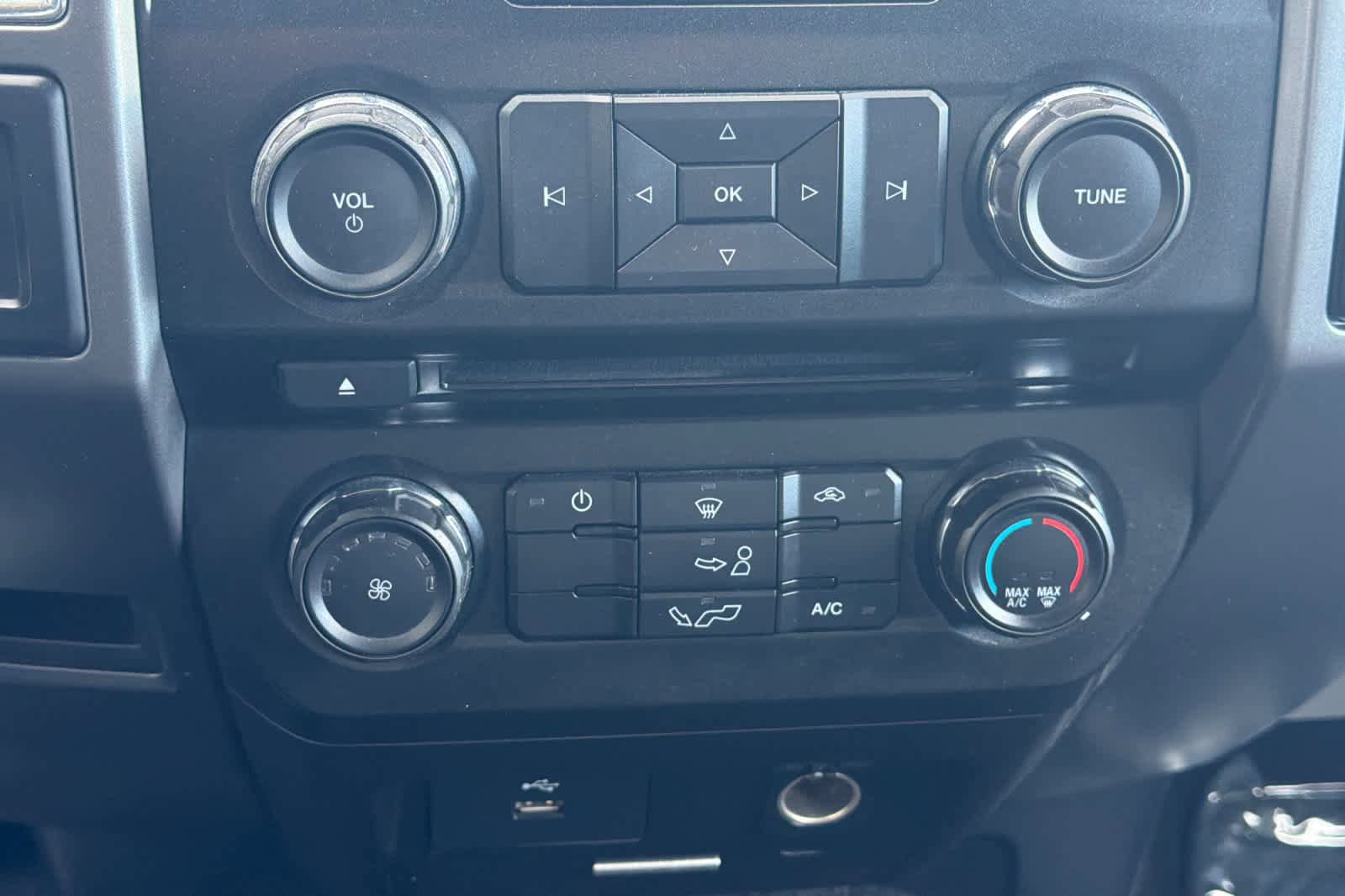 Used 2016 Ford F150 XLT image 18