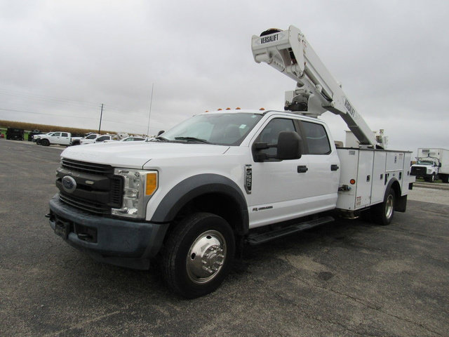 Used 2017 Ford F550 2WD Crew Cab Super Duty image 7