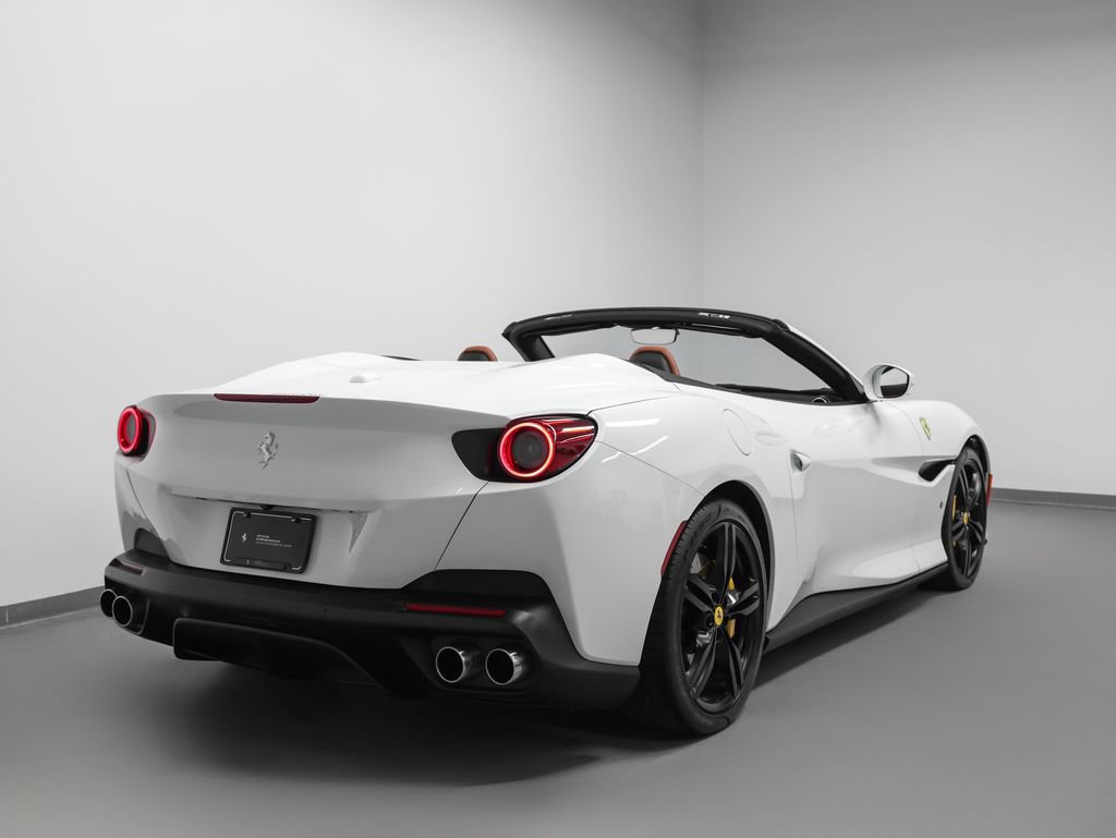 Certified 2019 Ferrari Portofino RWD image 32