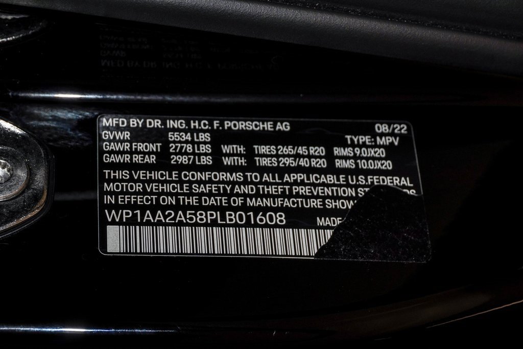 Certified 2023 Porsche Macan Turbo image 30