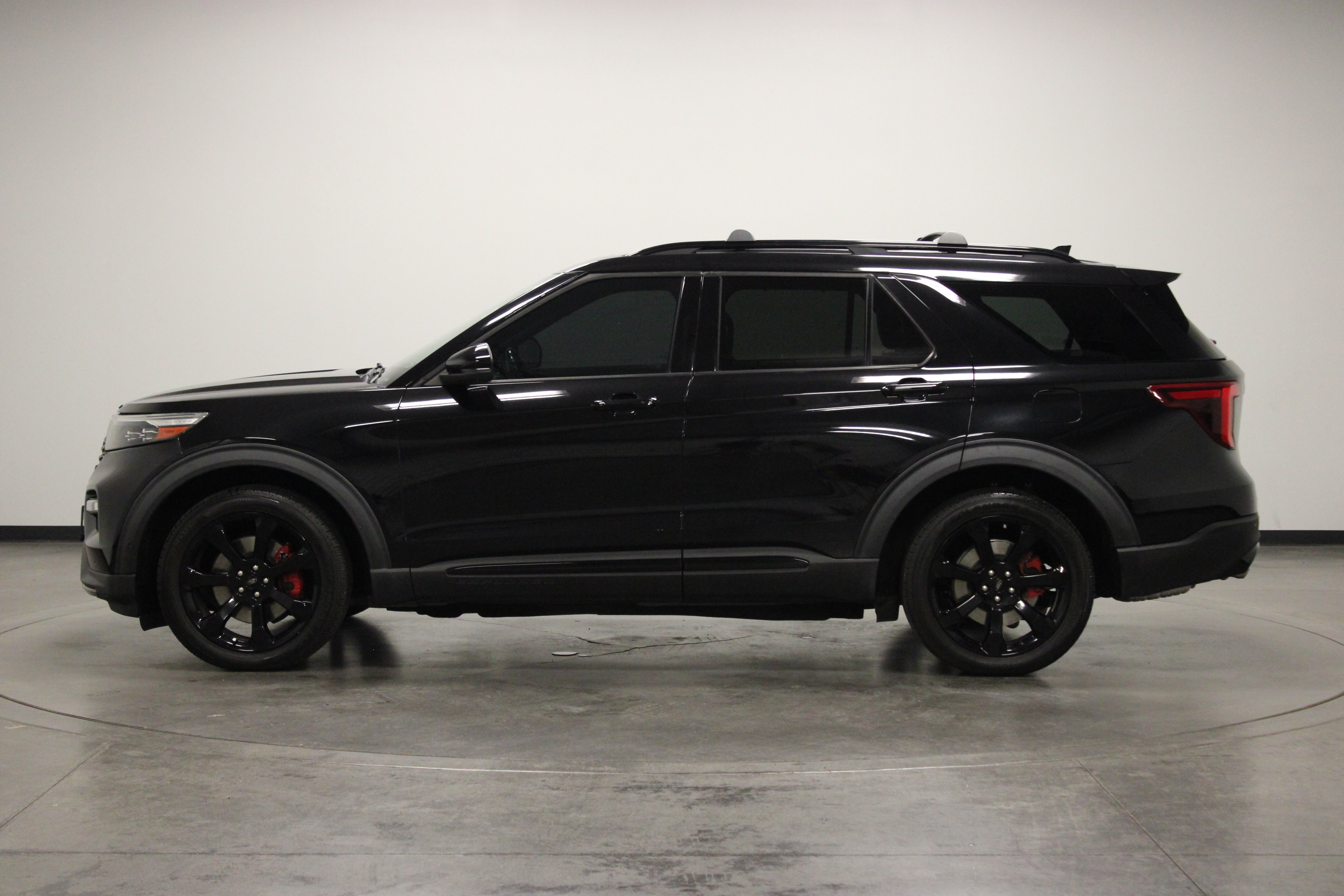 Used 2020 Ford Explorer ST w/ ST Street Pack AWD/4WD image 5
