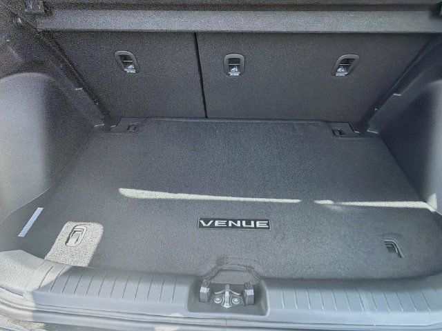 New 2026 Hyundai Venue SEL FWD image 26