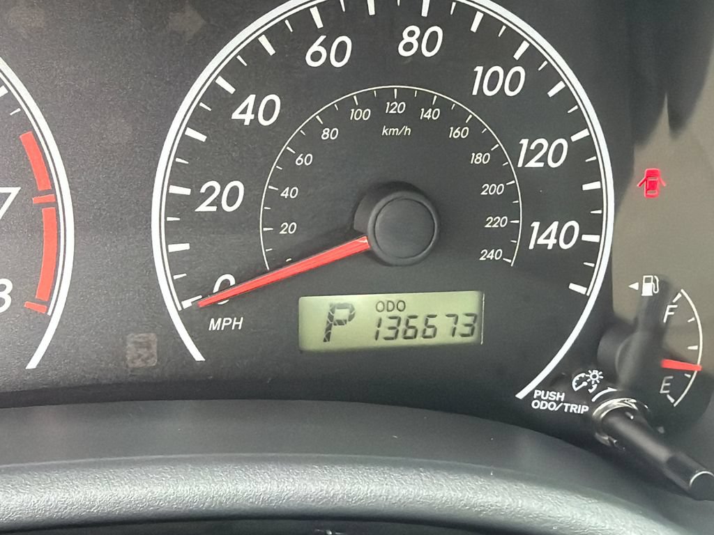 Used 2012 Toyota Corolla LE FWD image 29