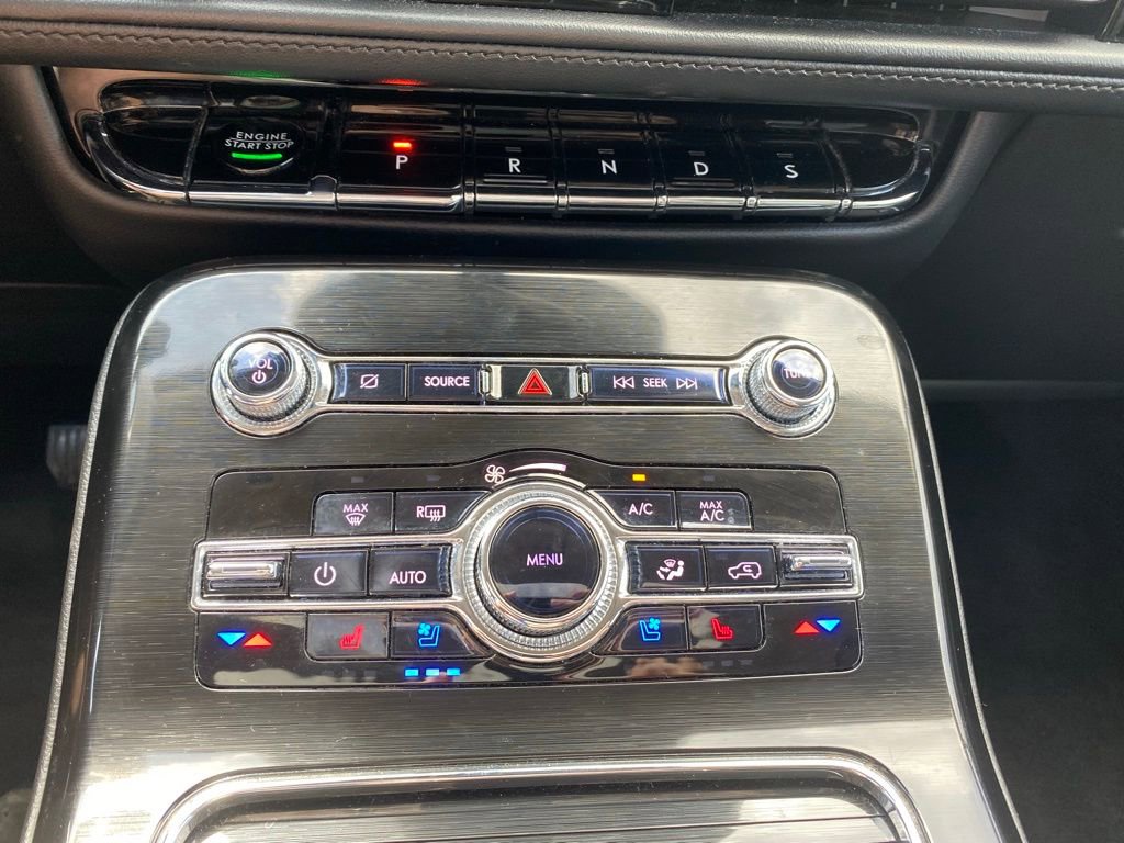 Used 2023 Lincoln Nautilus Reserve image 22