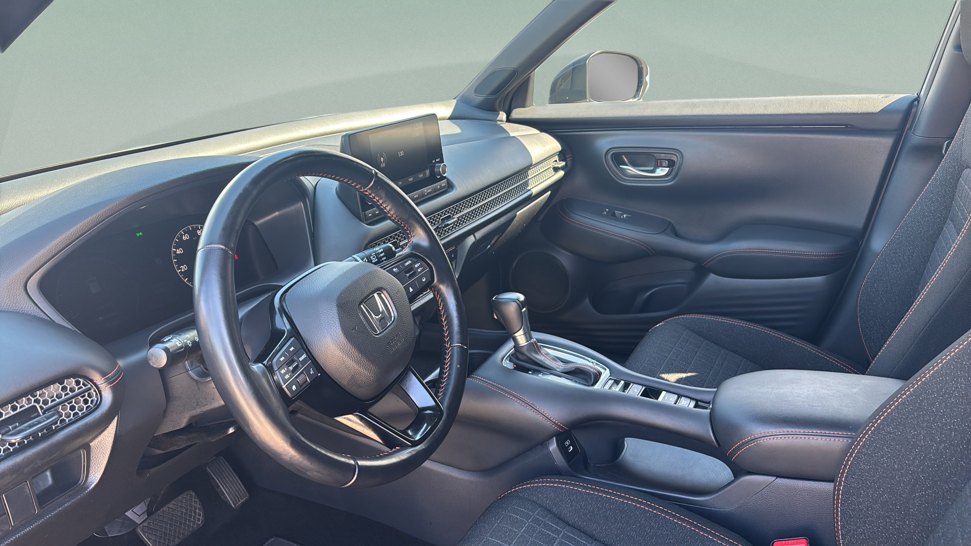 Used 2025 Honda HR-V Sport image 18